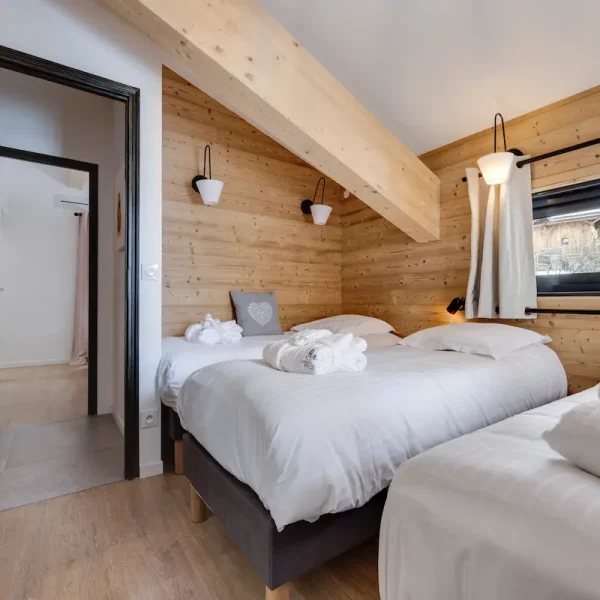 Bedrooms 38 chalet luxe
